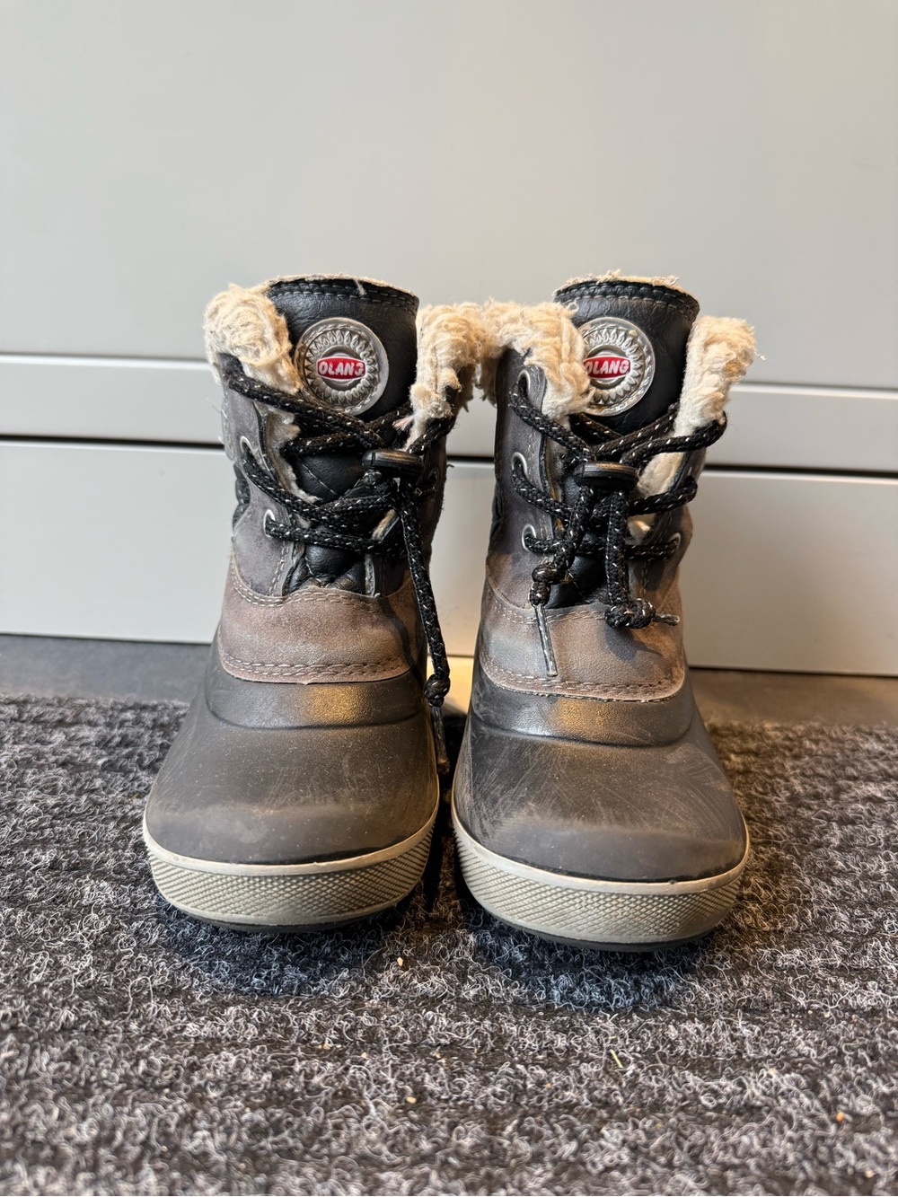 Olang Black/Charcoal toddler Winter Boots size 25/26